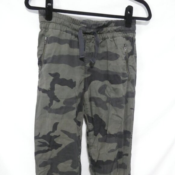 TNA - Aritzia | xs - extra small | Camouflage Joggers | Zipper Pockets | NWOT - Picture 6 of 16